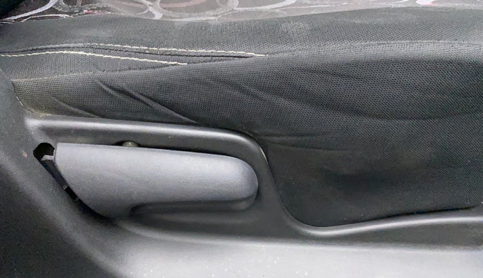 2012 Maruti Swift LXI, Petrol, Manual, 62,381 km, Driver Side Adjustment Panel