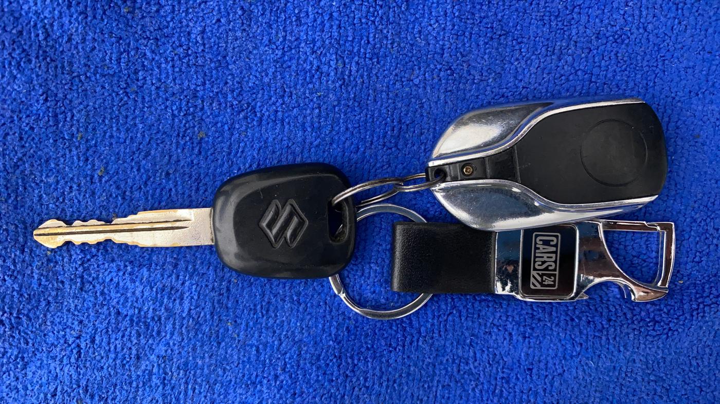 2012 Maruti Swift LXI, Petrol, Manual, 62,381 km, Key Close Up