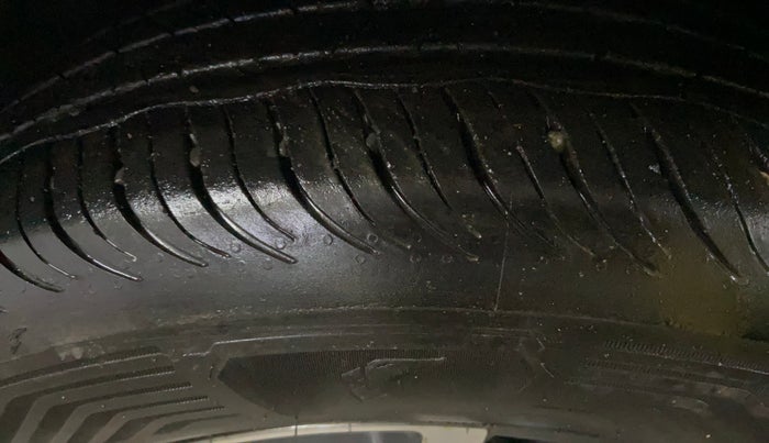 2021 KIA SONET HTX 1.0 IMT, Petrol, Manual, 76,222 km, Left Front Tyre Tread