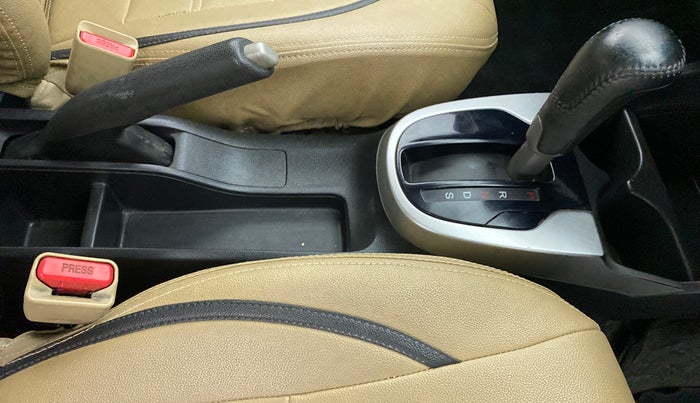 2017 Honda Jazz 1.2 V AT, Petrol, Automatic, 86,310 km, Gear Lever