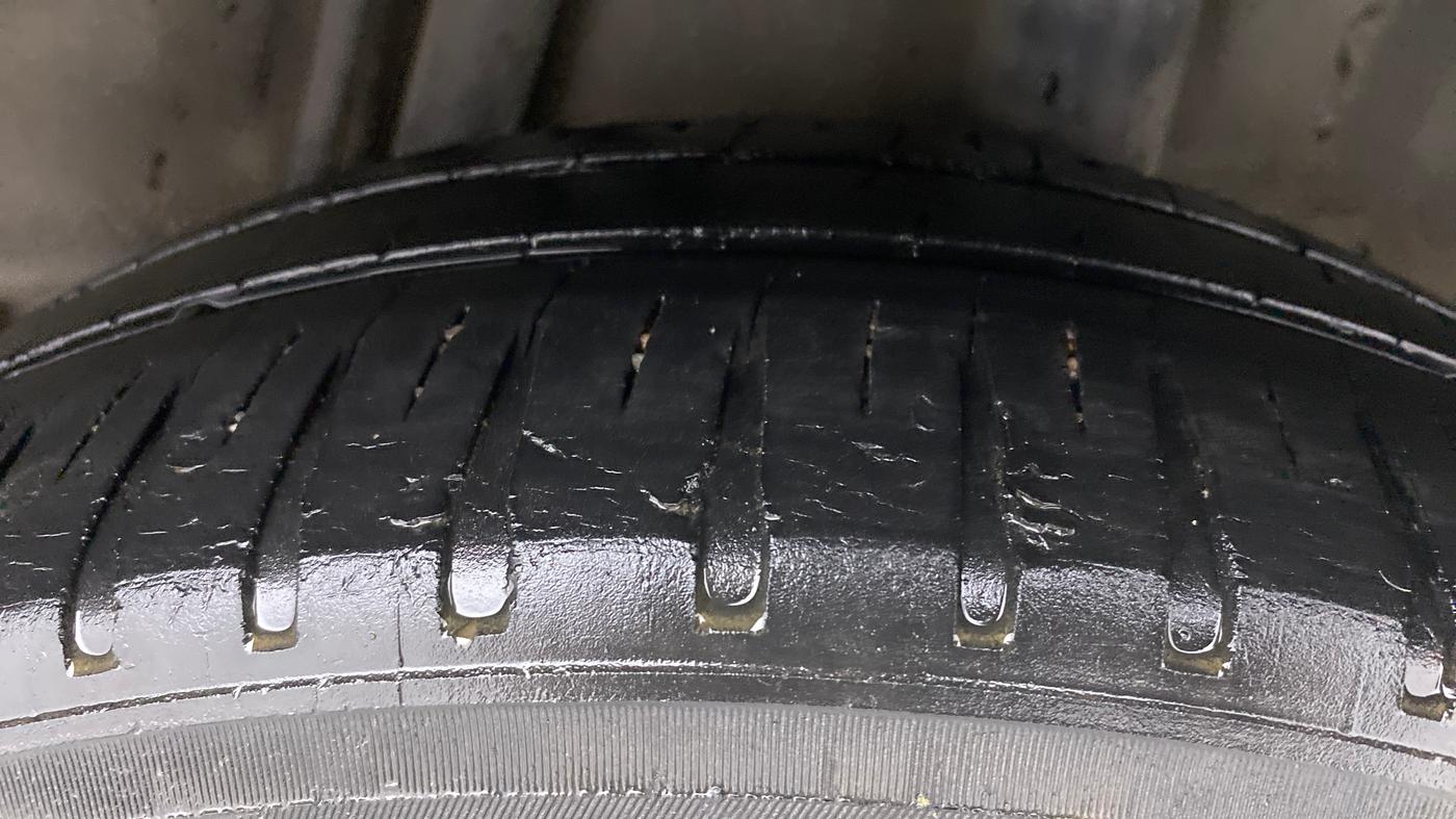 2017 Honda Jazz 1.2 V AT, Petrol, Automatic, 86,310 km, Left Rear Tyre Tread