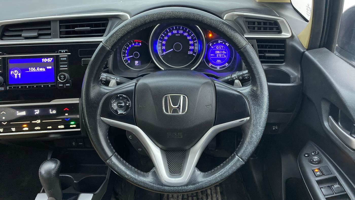 2017 Honda Jazz 1.2 V AT, Petrol, Automatic, 86,310 km, Steering Wheel Close Up