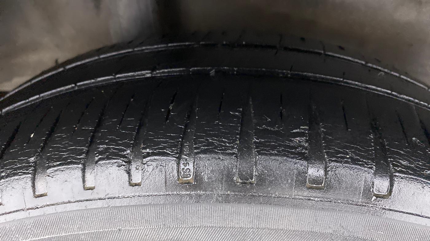 2017 Honda Jazz 1.2 V AT, Petrol, Automatic, 86,310 km, Right Rear Tyre Tread