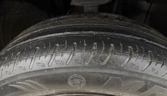 2021 Nissan MAGNITE XL, Petrol, Manual, 53,718 km, Right Front Tyre Tread