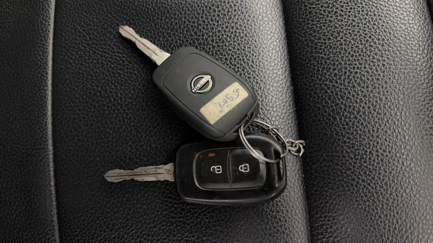 2021 Nissan MAGNITE XL, Petrol, Manual, 54,077 km, Key Close Up
