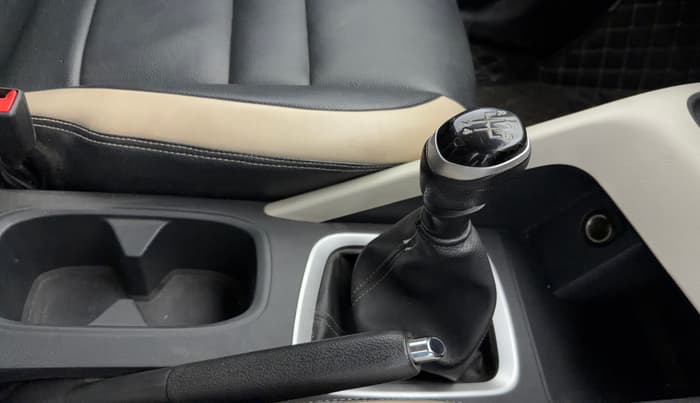 2021 Nissan MAGNITE XL, Petrol, Manual, 53,718 km, Gear Lever