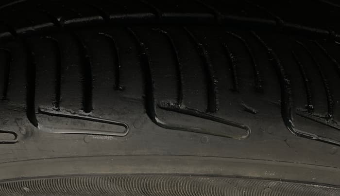 2018 Tata Tiago XZ PETROL, Petrol, Manual, 74,489 km, Right Front Tyre Tread