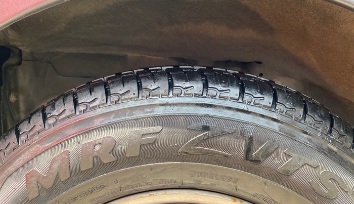 2015 Hyundai Eon D-LITE+, Petrol, Manual, 25,257 km, Right Rear Tyre Tread