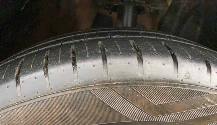 2022 Maruti Baleno ZETA PETROL 1.2, Petrol, Manual, 31,568 km, Right Front Tyre Tread