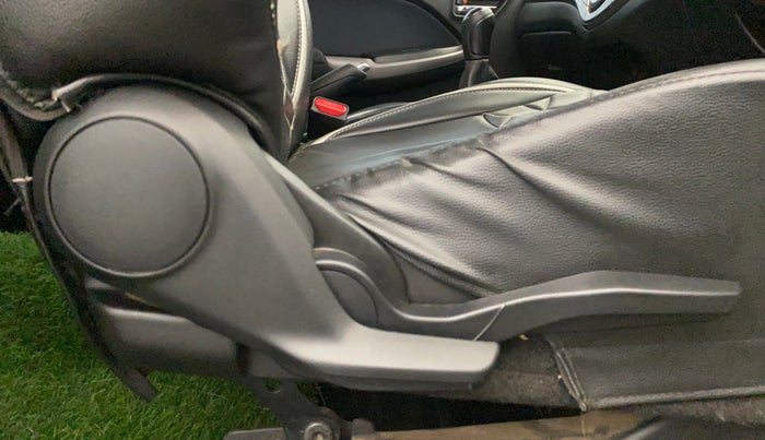 2022 Maruti Baleno ZETA PETROL 1.2, Petrol, Manual, 31,568 km, Driver Side Adjustment Panel