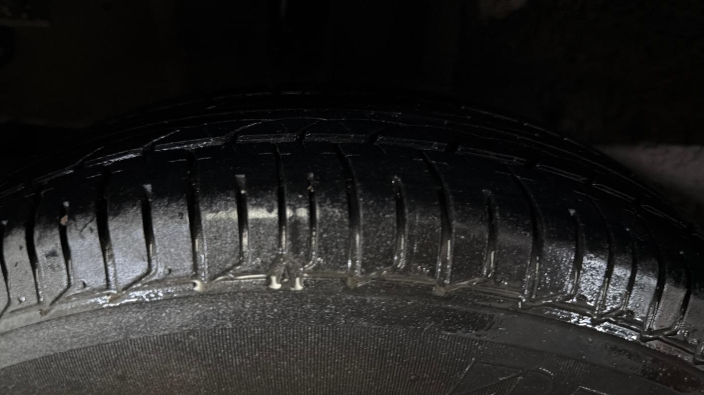 2017 Tata Tiago XE PETROL, Petrol, Manual, 16,075 km, Right Rear Tyre Tread
