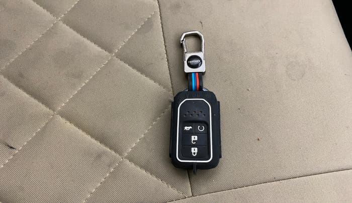 2019 Honda Civic 1.8L I-VTEC V CVT, Petrol, Automatic, 1,05,008 km, Key Close Up