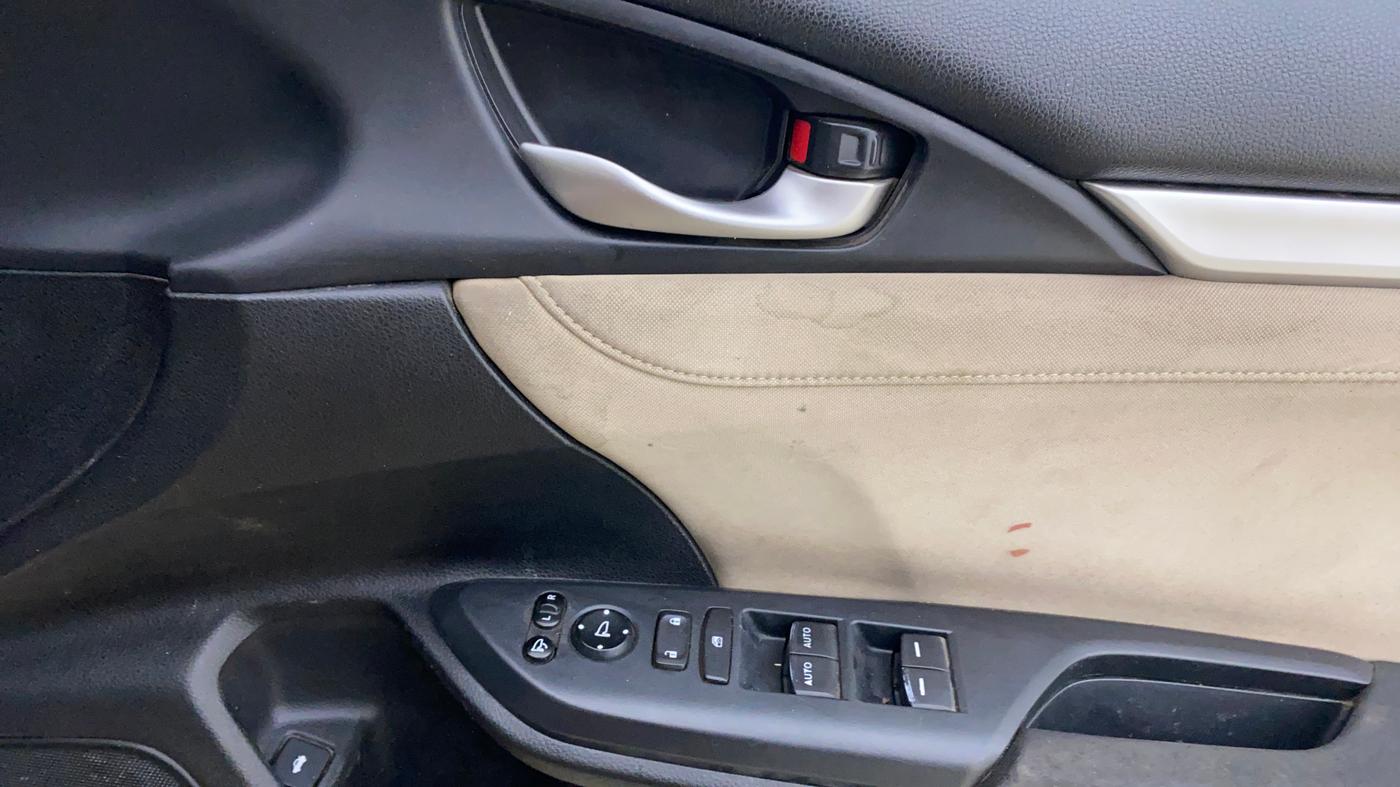 2019 Honda Civic 1.8L I-VTEC V CVT, Petrol, Automatic, 1,05,057 km, Driver Side Door Panels Control