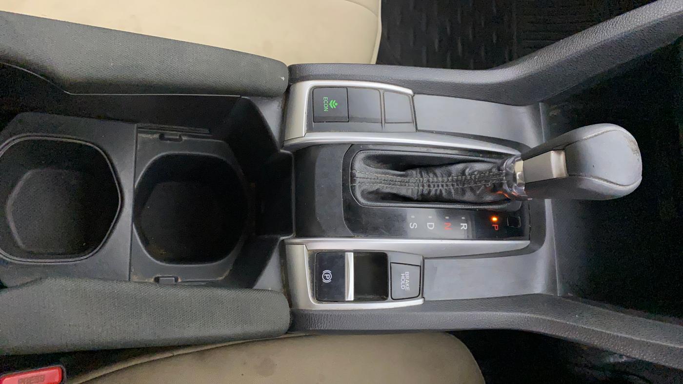 2019 Honda Civic 1.8L I-VTEC V CVT, Petrol, Automatic, 1,05,057 km, Gear Lever