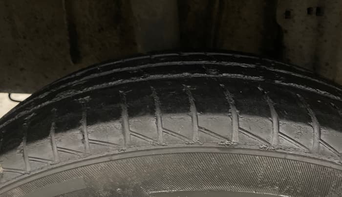 2019 Renault TRIBER RXZ, Petrol, Manual, 44,865 km, Right Rear Tyre Tread