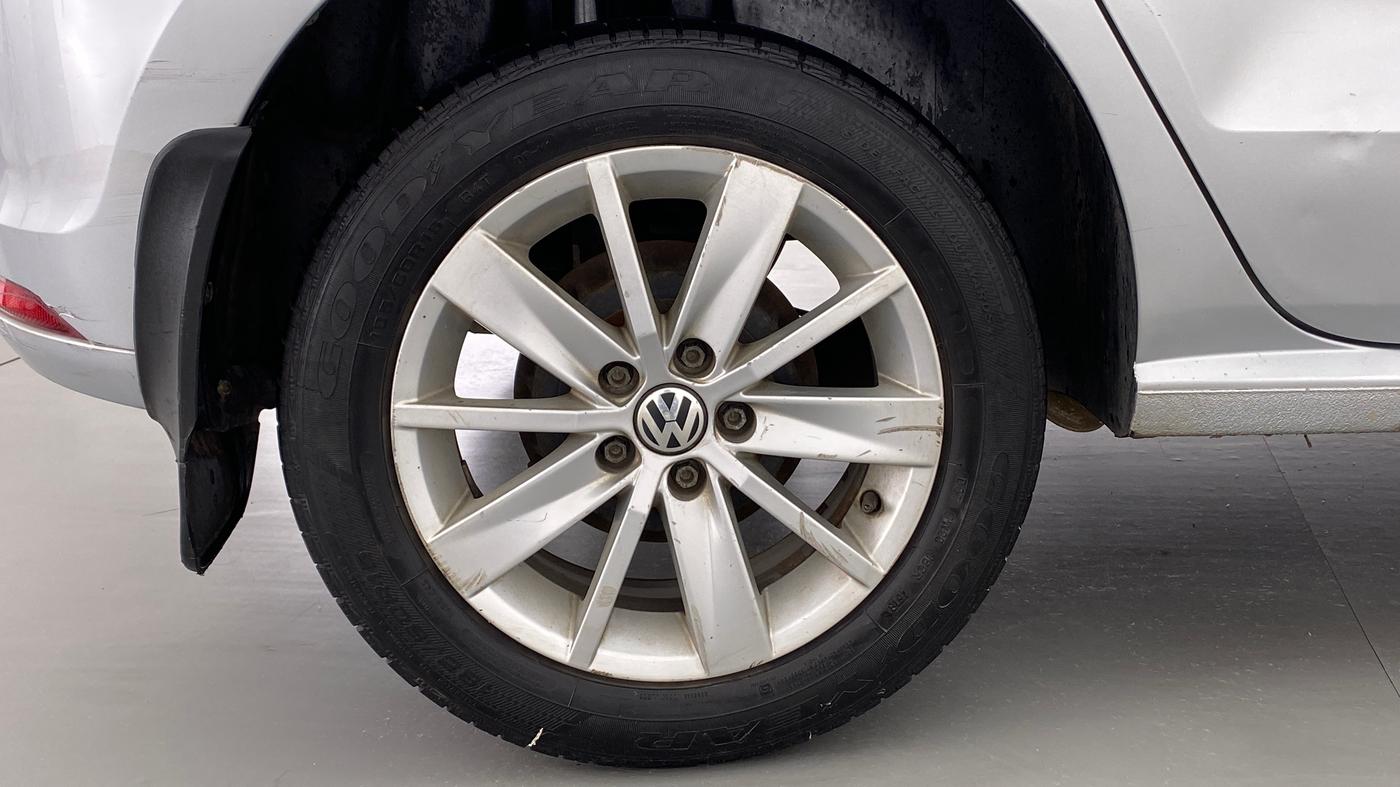 2015 Volkswagen Polo HIGHLINE1.2L PETROL, Petrol, Manual, 77,007 km, Right Rear Wheel