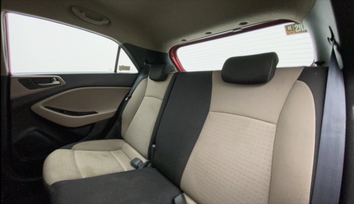 2015 Hyundai Elite i20 ASTA 1.2, Petrol, Manual, 71,575 km, Right Side Rear Door Cabin