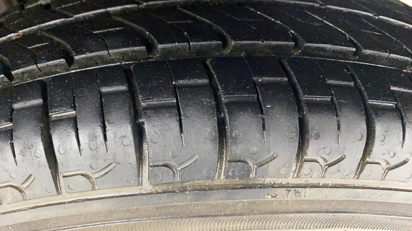 2012 Maruti Alto 800 LXI, Petrol, Manual, 61,107 km, Left Rear Tyre Tread
