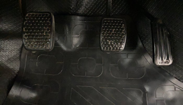 2012 Maruti Alto 800 LXI, Petrol, Manual, 60,998 km, Pedals