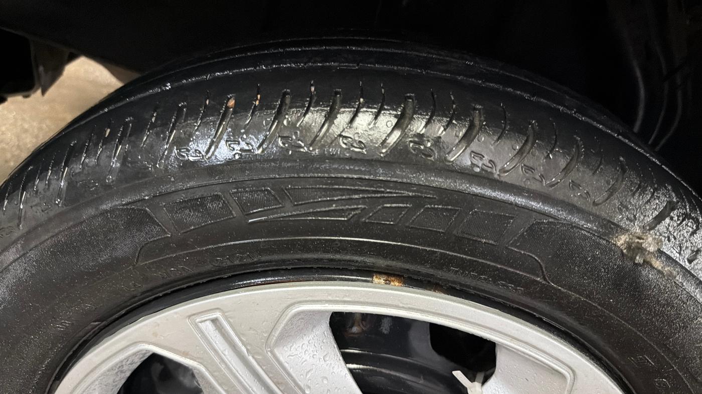 2021 Nissan MAGNITE XL, Petrol, Manual, 48,229 km, Right Rear Tyre Tread