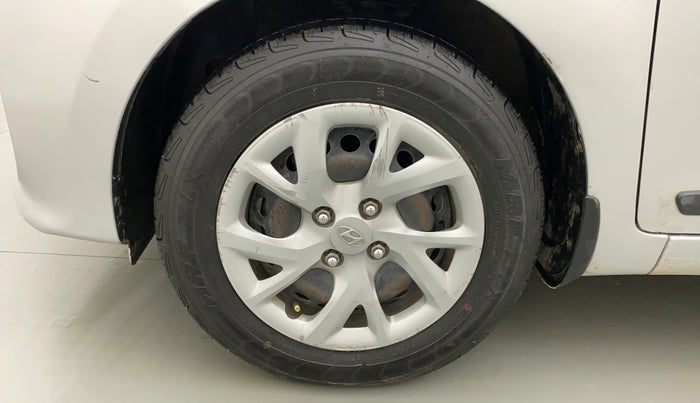 2017 Hyundai Grand i10 SPORTZ (O) 1.2 KAPPA VTVT, Petrol, Manual, 31,018 km, Left Front Wheel
