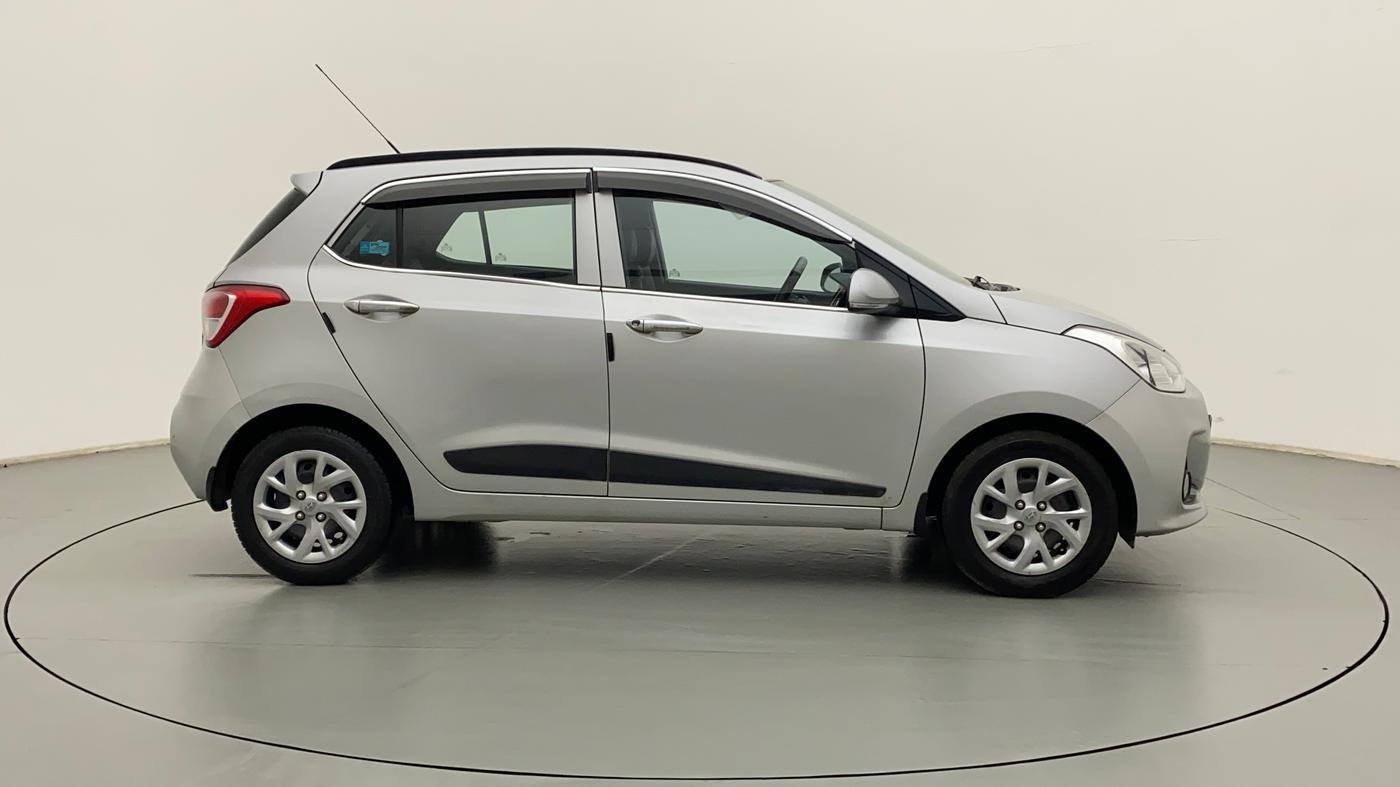 2017 Hyundai Grand i10 SPORTZ (O) 1.2 KAPPA VTVT, Petrol, Manual, 31,018 km, Right Side View
