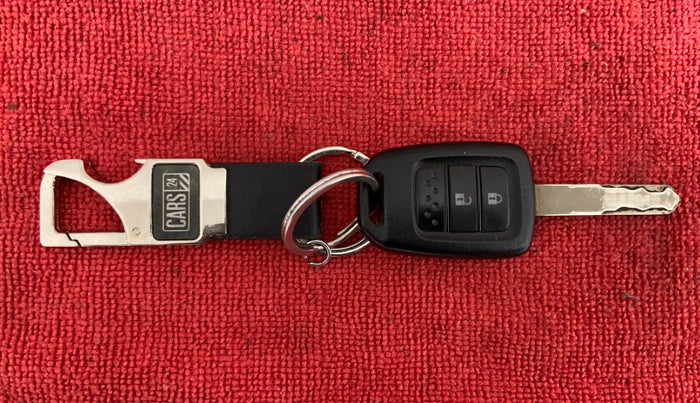 2018 Honda WR-V 1.2 i-VTEC VX MT, Petrol, Manual, 13,215 km, Key Close Up