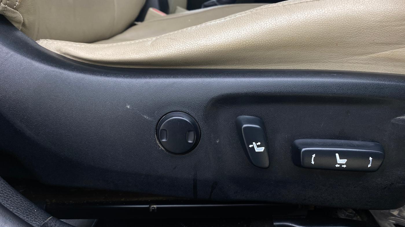 2014 Toyota Corolla Altis VL CVT PETROL, Petrol, Automatic, 78,576 km, Driver Side Adjustment Panel