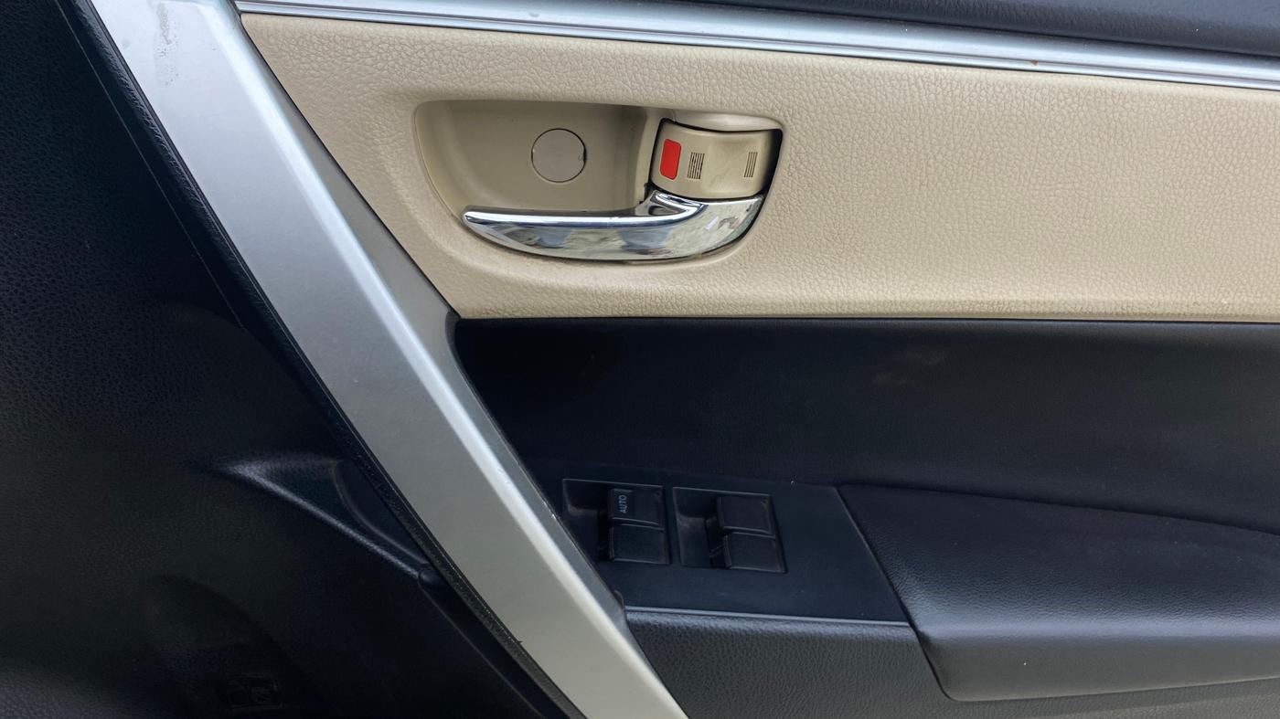 2014 Toyota Corolla Altis VL CVT PETROL, Petrol, Automatic, 78,576 km, Driver Side Door Panels Control