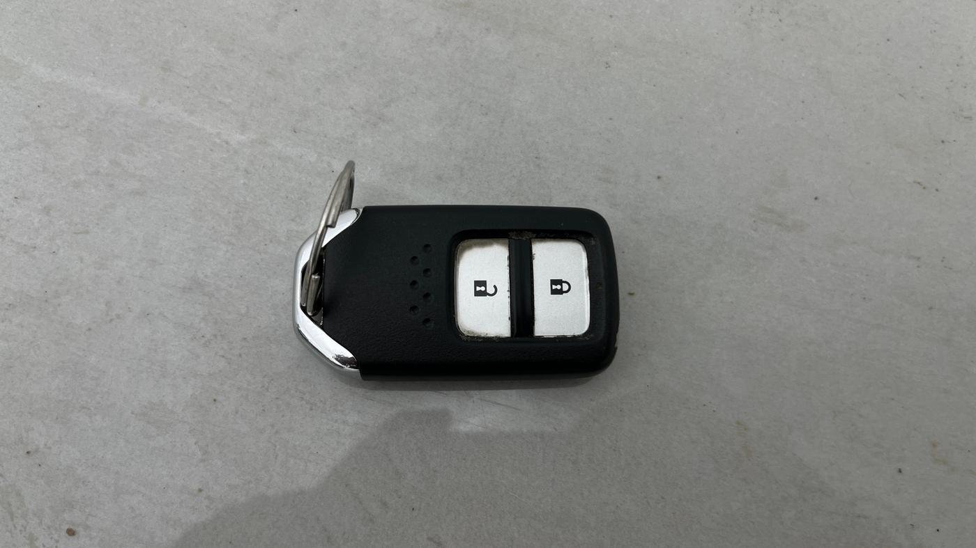 2016 Honda BR-V 1.5L I-VTEC V CVT, Petrol, Automatic, 47,950 km, Key Close Up