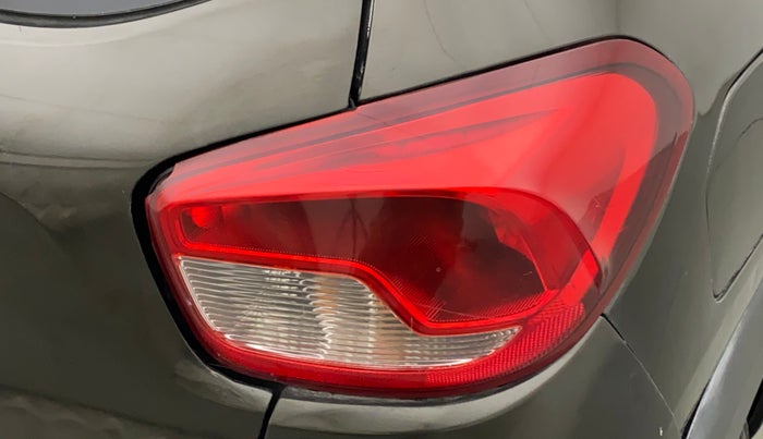 2017 Renault Kwid RXT 1.0 AMT (O), CNG, Automatic, 42,954 km, Right tail light - Minor damage