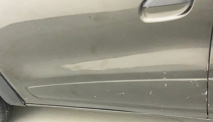 2017 Renault Kwid RXT 1.0 AMT (O), CNG, Automatic, 42,954 km, Front passenger door - Minor scratches