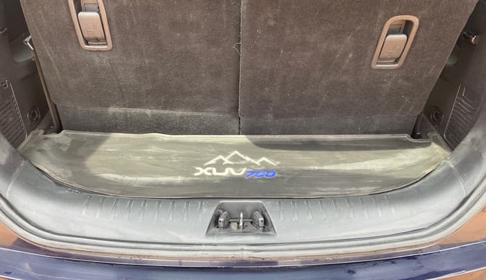 2023 Mahindra XUV700 AX 7 LUXURY P AT 7 STR, Petrol, Automatic, 24,212 km, Boot Inside