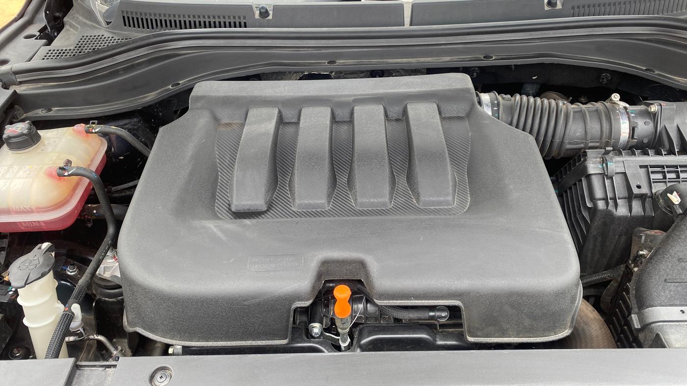 2023 Mahindra XUV700 AX 7 LUXURY P AT 7 STR, Petrol, Automatic, 24,212 km, Engine View