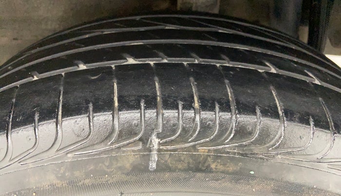 2018 Toyota YARIS V CVT, Petrol, Automatic, 59,938 km, Left Rear Tyre Tread