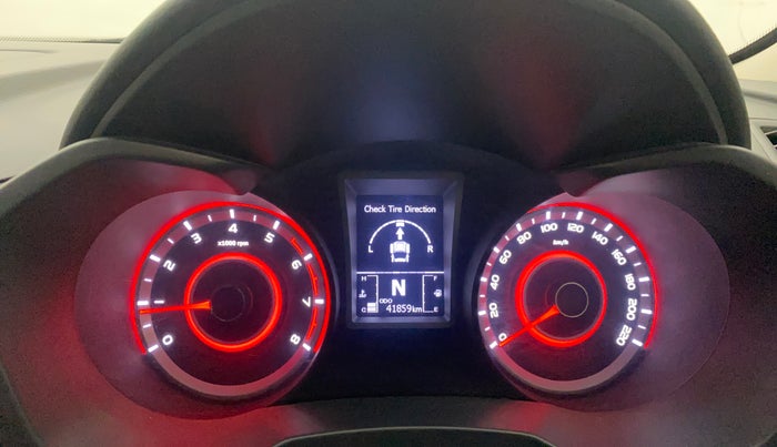 2019 Mahindra XUV300 W8 (O) 1.2 PETROL, Petrol, Manual, 41,851 km, Odometer Image