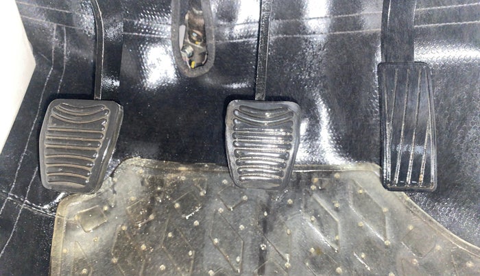 2019 Mahindra XUV300 W8 (O) 1.2 PETROL, Petrol, Manual, 41,851 km, Pedals