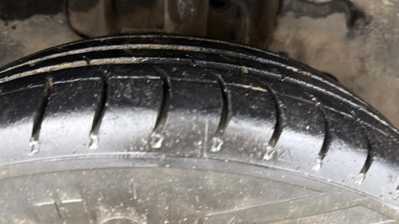 2017 Tata Tiago XM PETROL, Petrol, Manual, 51,253 km, Right Front Tyre Tread
