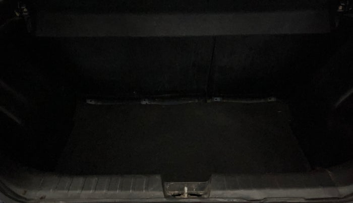 2018 Maruti Baleno DELTA PETROL 1.2, Petrol, Manual, 52,863 km, Boot Inside