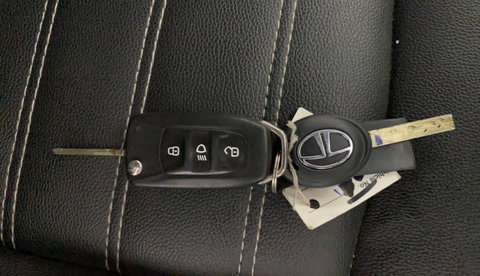 2020 Tata Tiago XT PETROL, Petrol, Manual, 56,674 km, Key Close Up