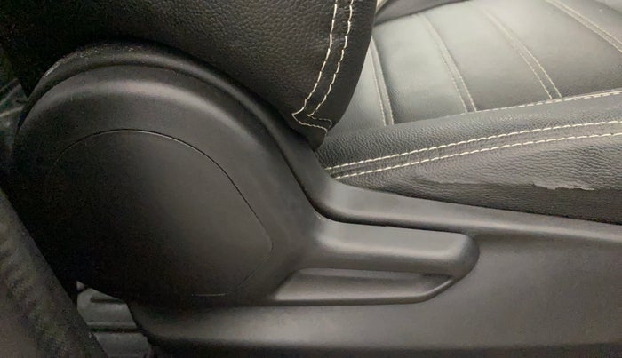 2020 Tata Tiago XT PETROL, Petrol, Manual, 56,674 km, Driver Side Adjustment Panel