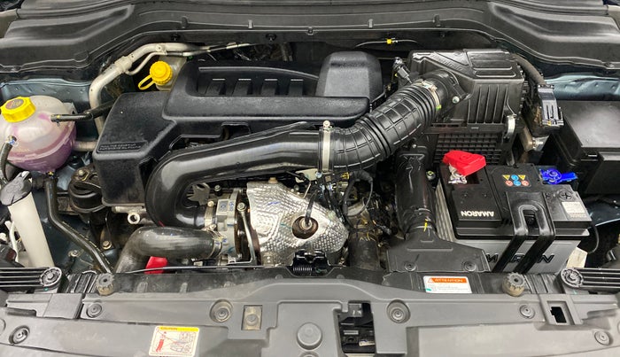2021 Mahindra XUV300 W8(O), Diesel, Manual, 15,738 km, Open Bonet