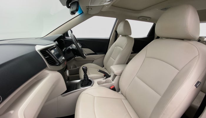 2021 Mahindra XUV300 W8(O), Diesel, Manual, 15,738 km, Right Side Front Door Cabin