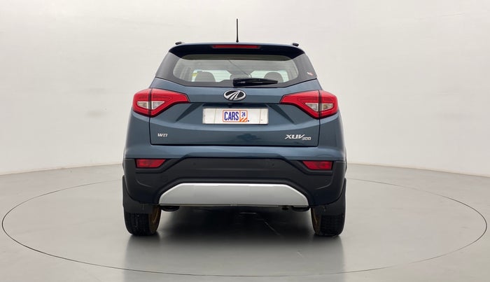 2021 Mahindra XUV300 W8(O), Diesel, Manual, 15,738 km, Back/Rear