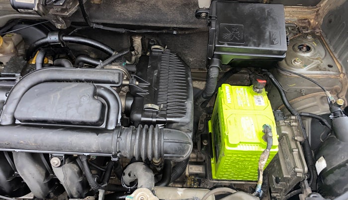 2017 Renault Kwid RXT 1.0 AMT, Petrol, Automatic, 39,400 km, Engine View - Left