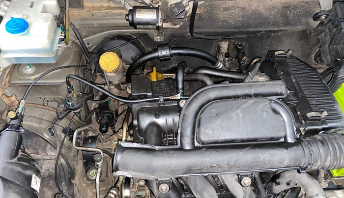 2017 Renault Kwid RXT 1.0 AMT, Petrol, Automatic, 39,400 km, Engine View - Right