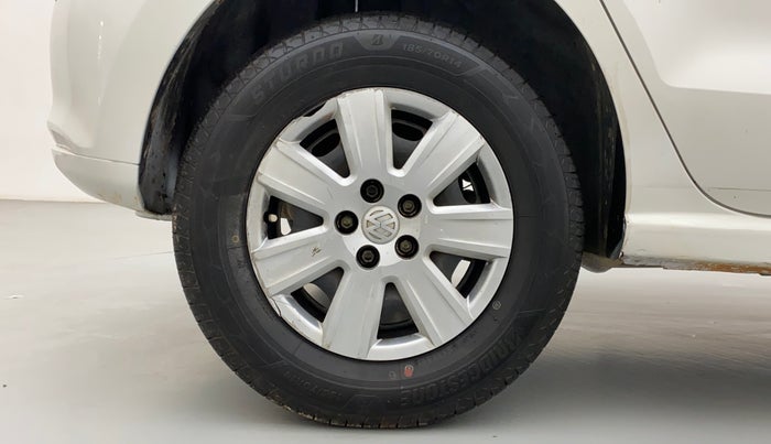 2012 Volkswagen Polo TRENDLINE 1.2L DIESEL, Diesel, Manual, 1,05,242 km, Right Rear Wheel