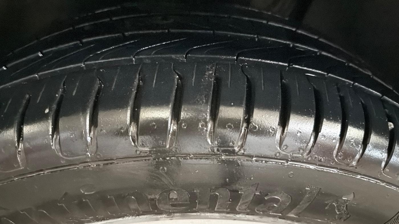 2022 Volkswagen TAIGUN HIGHLINE 1.0 TSI AT, Petrol, Automatic, 73,440 km, Left Front Tyre Tread