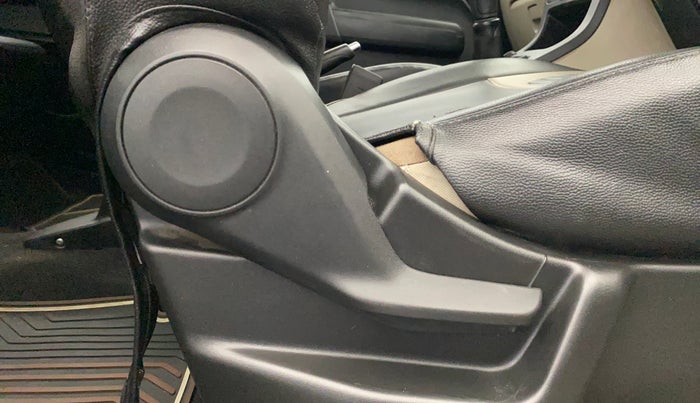 2019 Maruti New Wagon-R ZXI 1.2, Petrol, Manual, 77,401 km, Driver Side Adjustment Panel