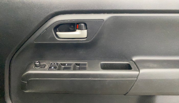 2019 Maruti New Wagon-R ZXI 1.2, Petrol, Manual, 77,401 km, Driver Side Door Panels Control